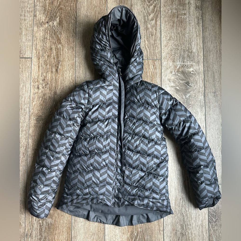 IVIVVA by Lululemon Reversible Girls Down Hooded Jacket Size 8